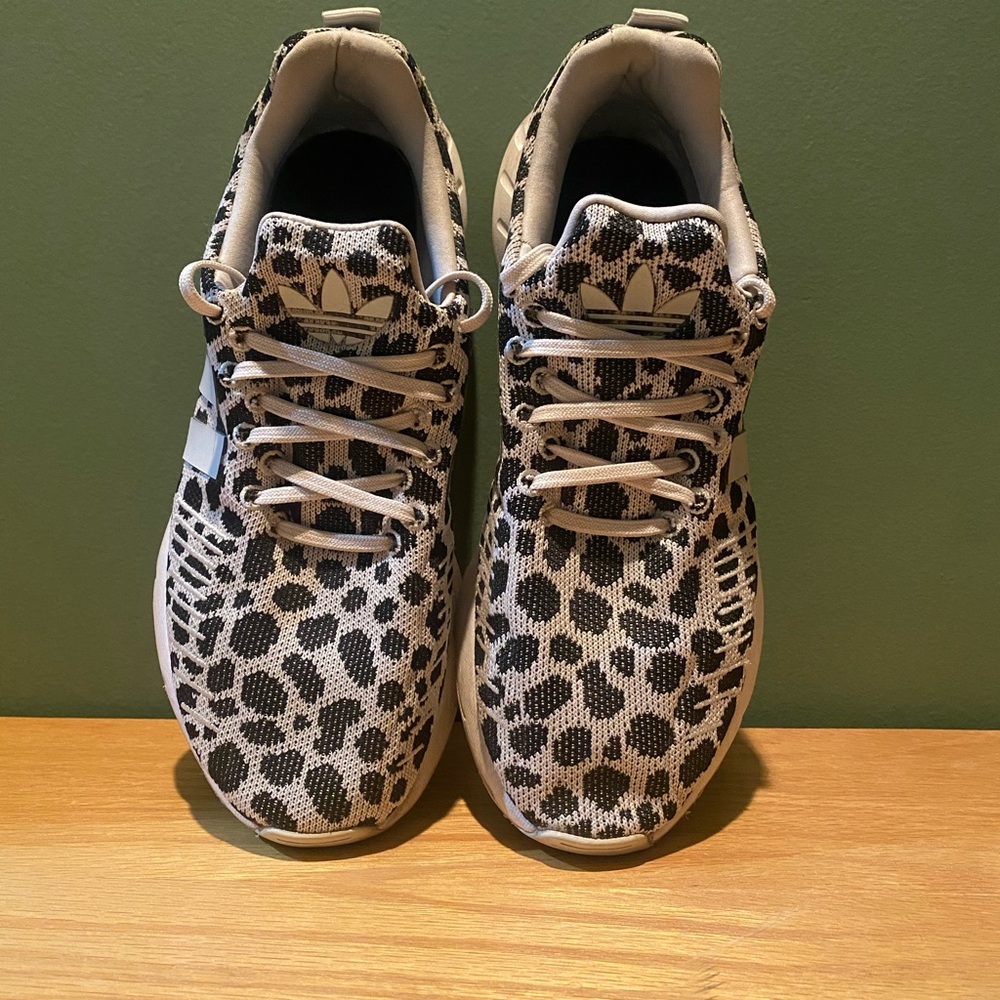 Adidas Swift Run 22 Leopard Print running shoe. Womens Size 8 - Picture 3 of 6